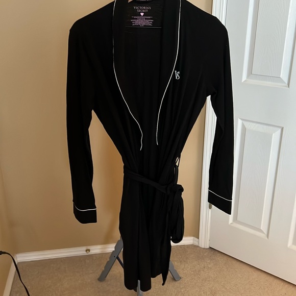 Victoria Secret Robe - Picture 1 of 5